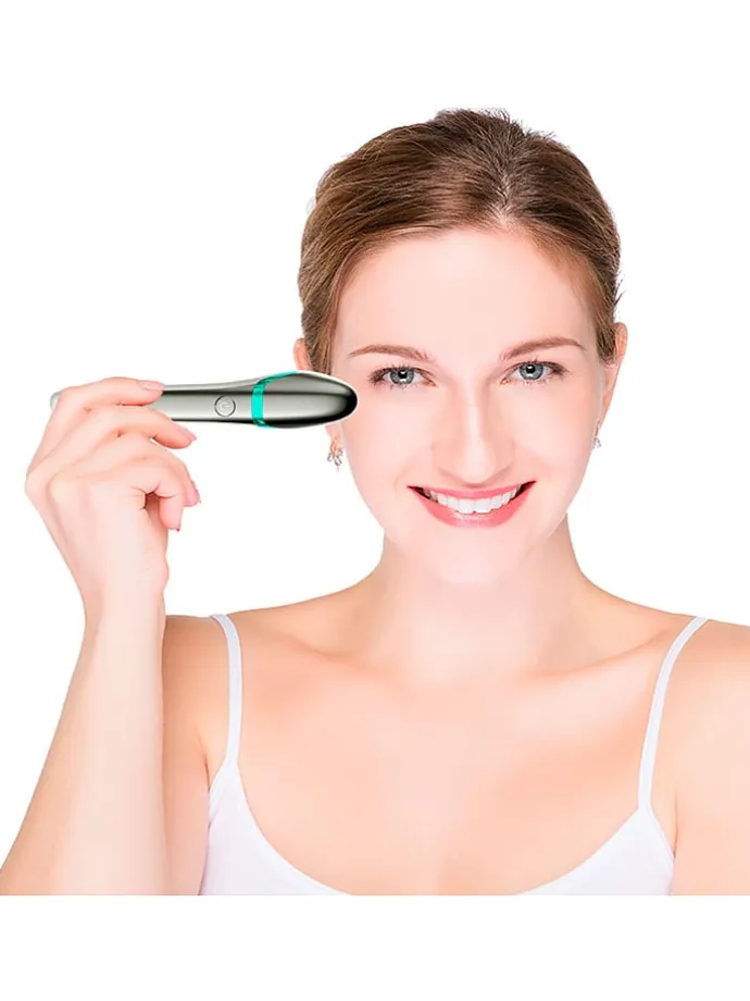 Augenmassagegerät in Weiß/ Silber