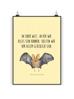 Bild Fledermaus Flügel mit Spruch in Gelb Pastell