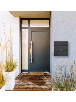 Briefkasten in Schwarz