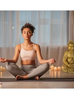 Buddha-Figur in Gold