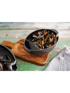 Cocotte ''Staub'' in Schwarz - 2 l