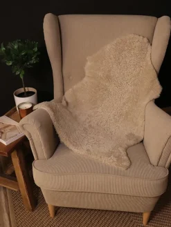 Dekorationslammfell in Beige