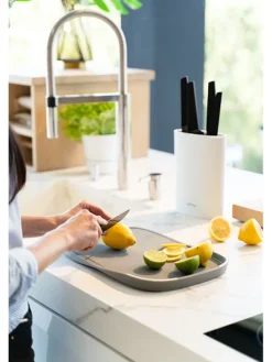 Doppelseitiges Schneidebrett in Grau - (L)39 x (B)24,5 cm