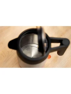 Edelstahl-Wasserkocher 