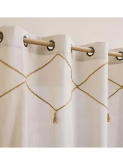 Fenstervorhang in beige