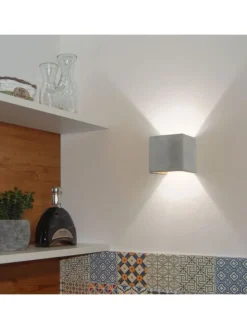 Flurlampe Plinth Beton in Grau