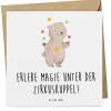 Geschenkkarte Magie Zirkusbesuch mit Spruch in Weiß