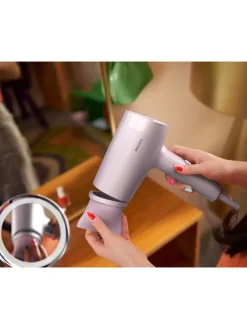 Haartrockner ''7000 Series'' in Lila