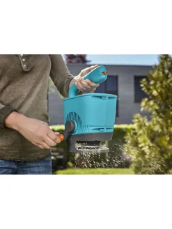 Handstreuer in Hellblau