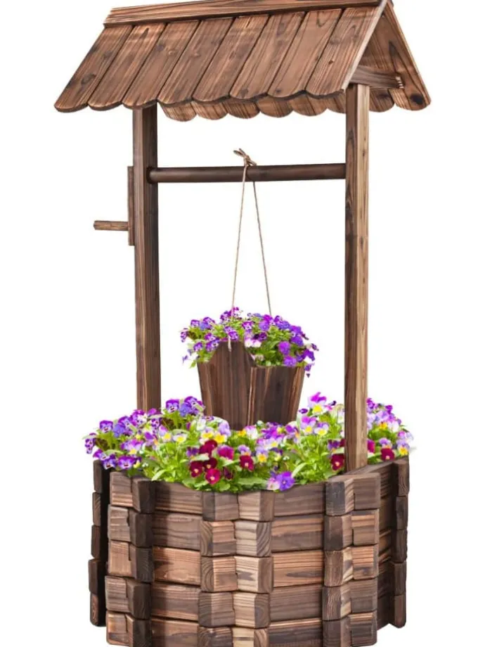 Holzbrunnen mit Dach in Braun