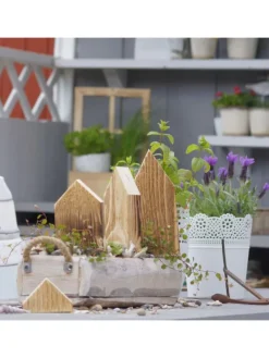 Holzstadt Dekoration Altholz in Braun