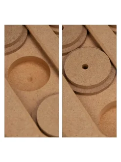 Hunde-Intelligenzspielzeug in Natur