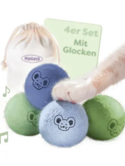 Katzenbälle mit Glöckchen – 4 Bälle Wolle