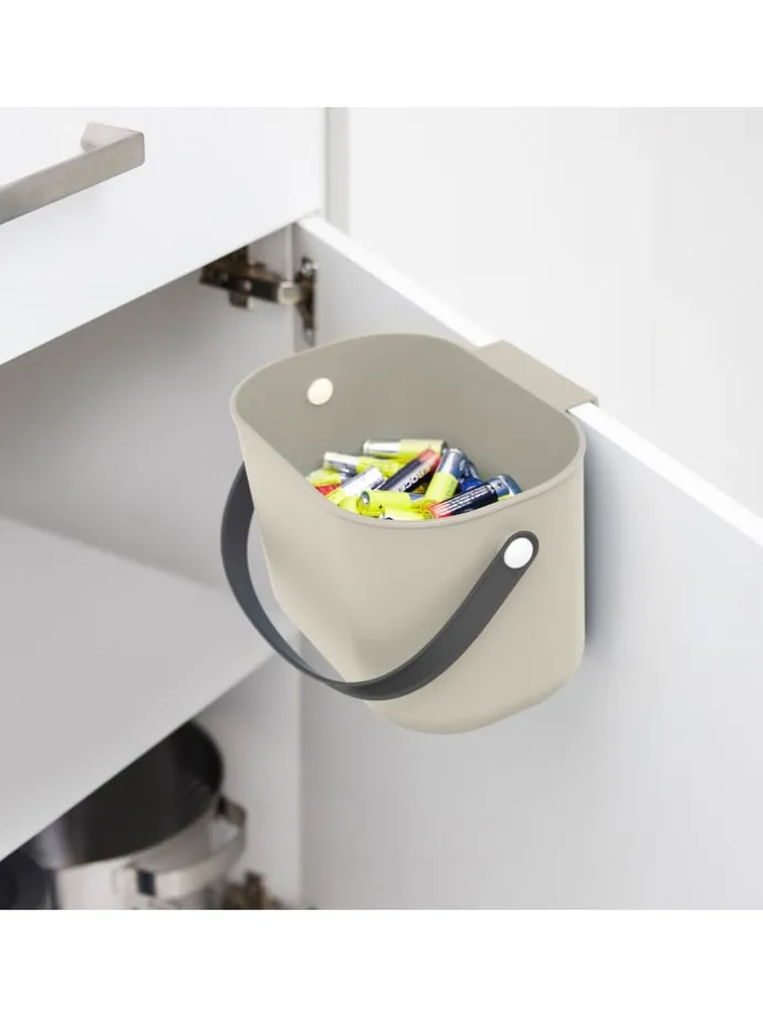 Komposteimer mit Hängevorrichtung 3.2 l ALBULA in Cappuccino