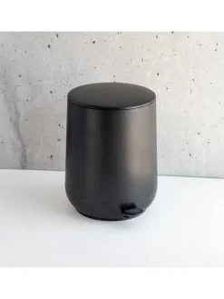 Kosmetikeimer in schwarz