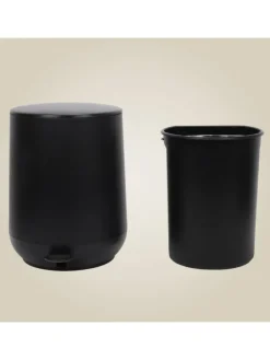 Kosmetikeimer in schwarz