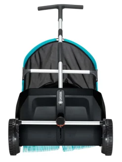 Laubsammler in Schwarz