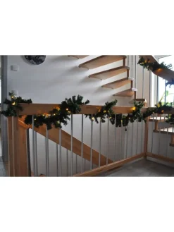 LED Girlande mit integrierter Lichterkette mit Timerfunktion in Grün