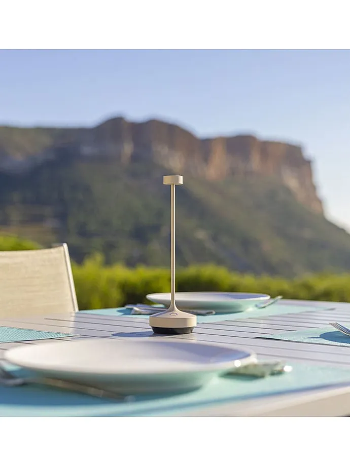 LED-Tischleuchte "Ruby" in Creme - (H)22 x Ø 7,5 cm