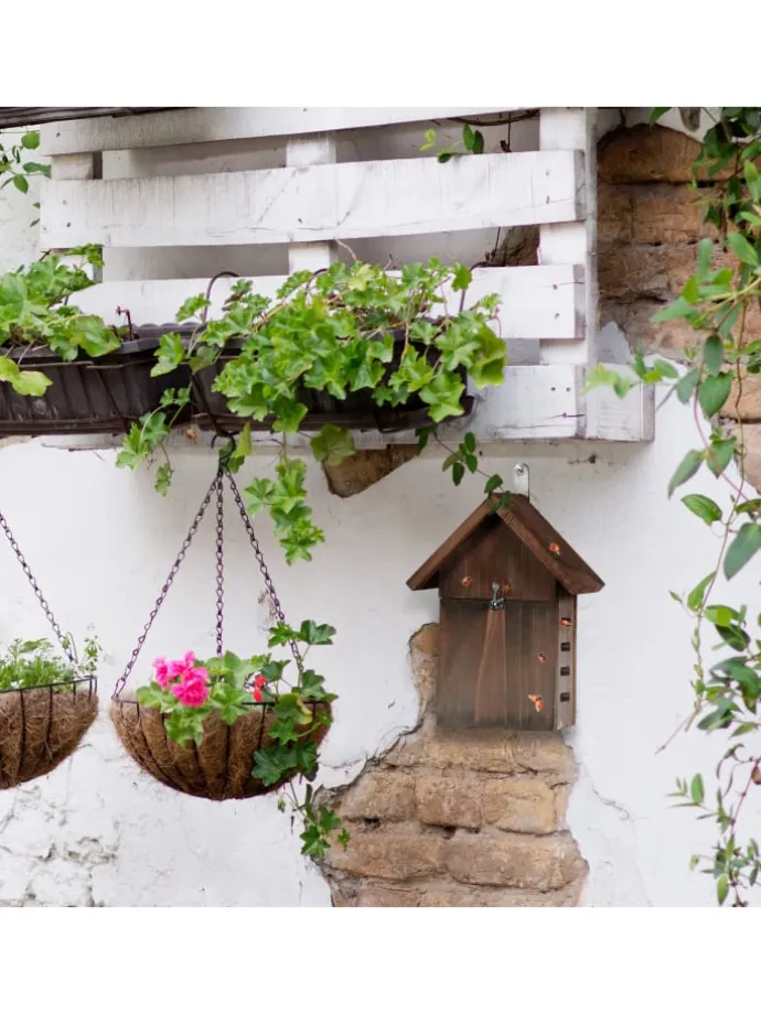 Marienkäferhaus in Braun - (B)18 x (H)23 x (T)10 cm