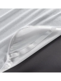 Matratzenschoner in Weiß