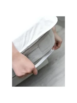 Matratzenschoner Wasserdicht und Atmungsaktiv mit 4 Eckgummi in Weiß