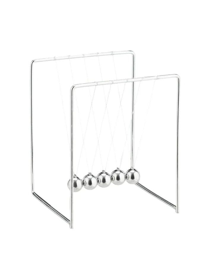 Newton-Pendel in Silber