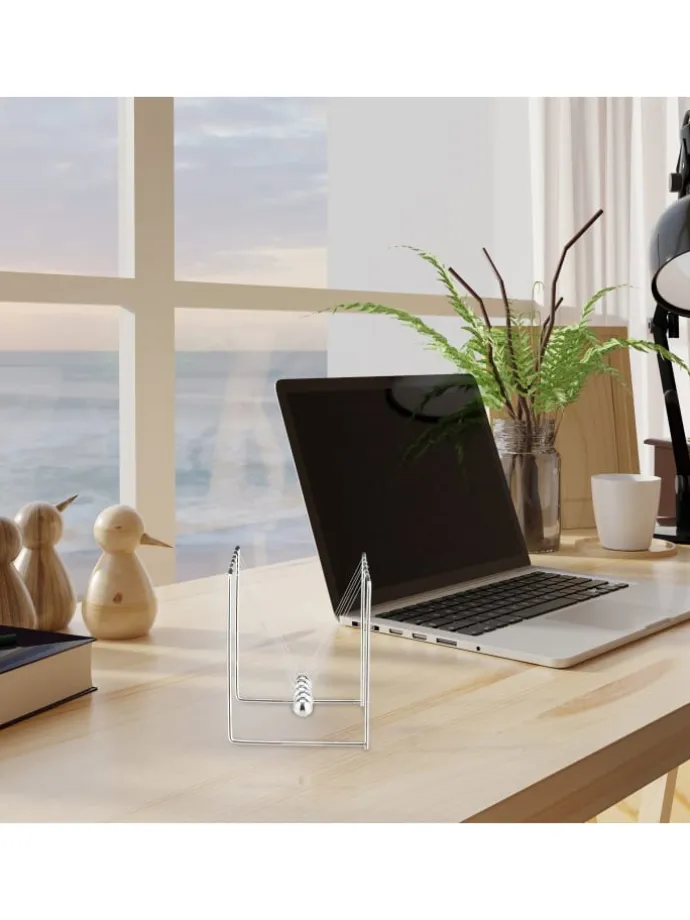 Newton-Pendel in Silber