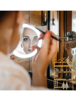 Ohrringhalter in Weiß