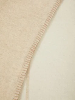 Plaid in Beige - (L)250 x (B)220 cm