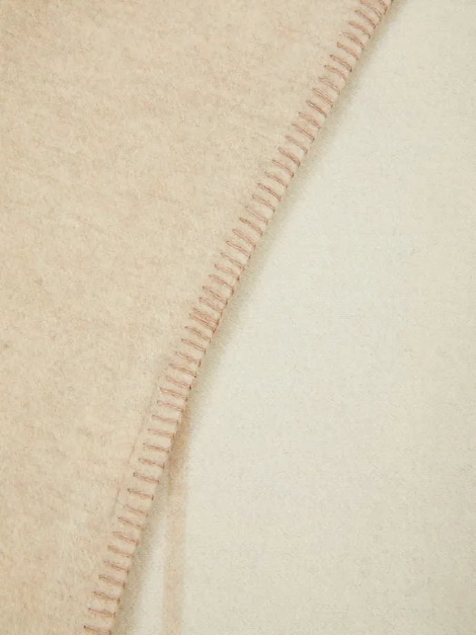 Plaid in Beige - (L)250 x (B)220 cm