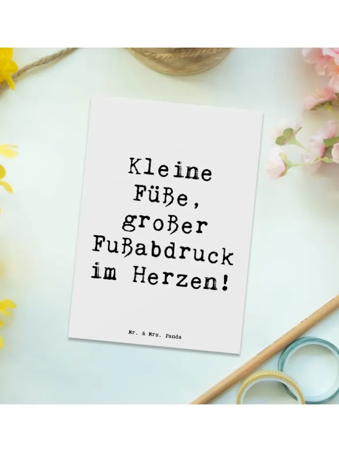 Postkarte Kind Fußabdruck mit Spruch in Weiß