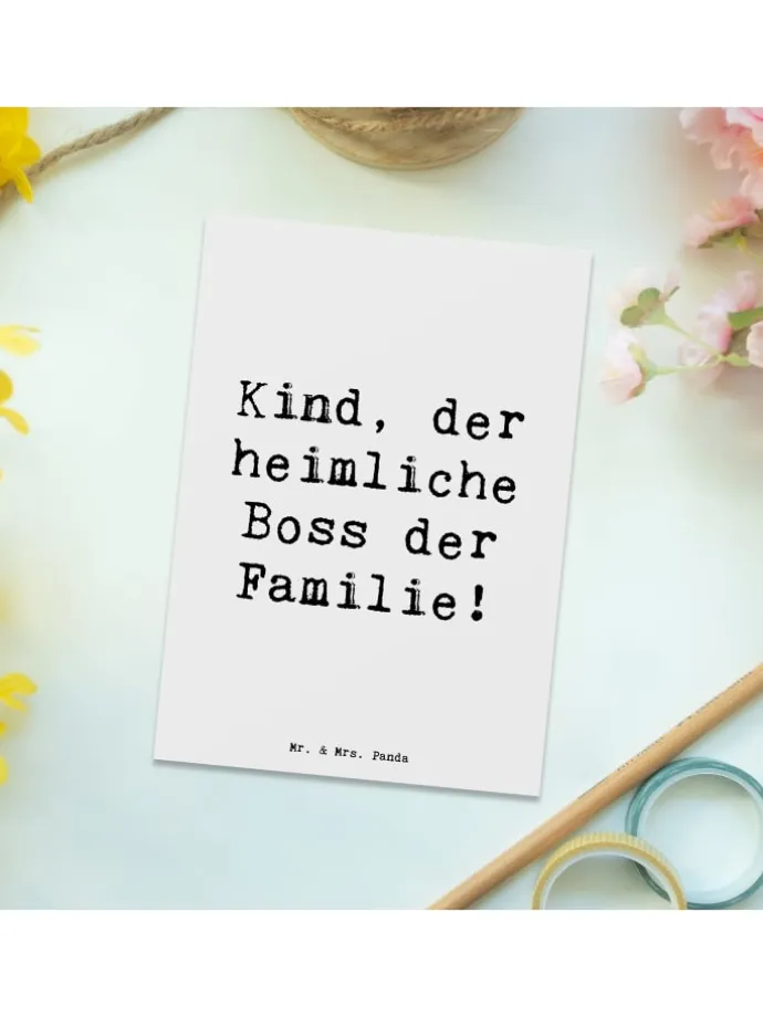 Postkarte Kind Heimliche Führungskraft mit Spruch in Weiß