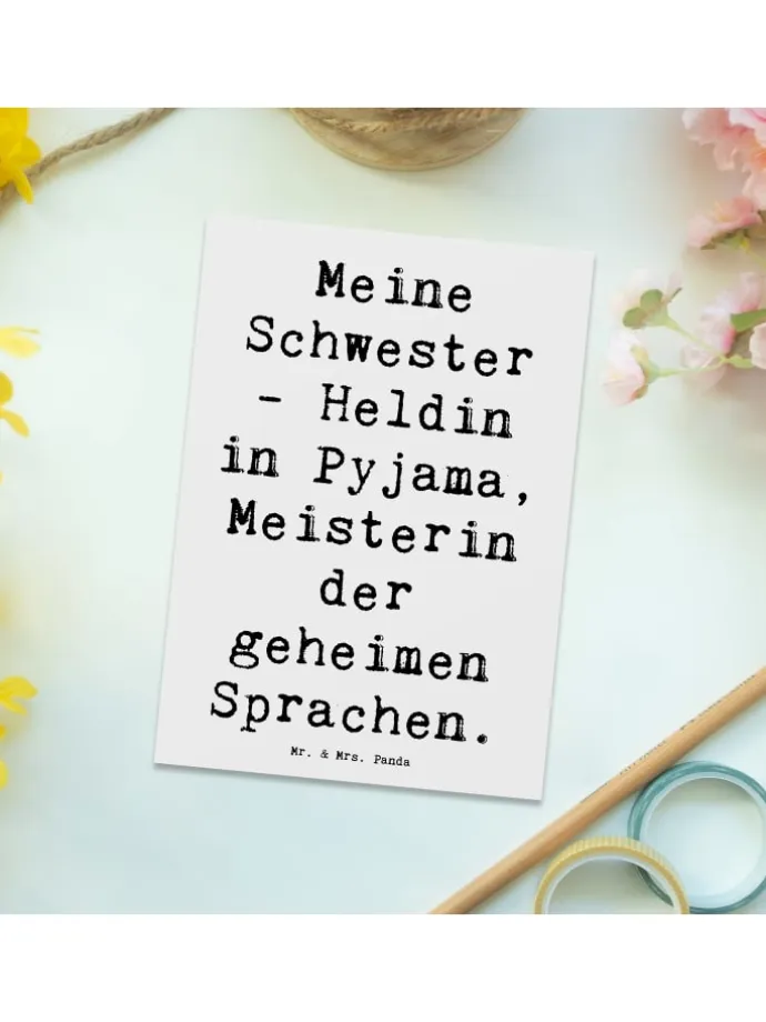 Postkarte Schwester Heldin mit Spruch in Weiß