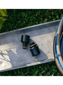 Präzisionsbewässerung in Schwarz