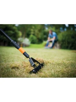 Rasenlüfter in Schwarz