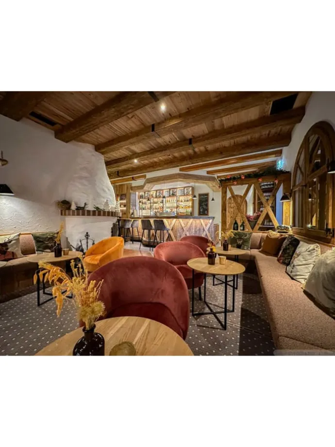 REISESCHEIN: 3 bis 4 Tage für zwei Personen im Yachthotel Chiemsee, Frühstück/HP