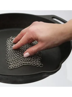 Ringreiniger für Gusseisen Feuertöpfe Netzreiniger 12,5x12,5cm in silber