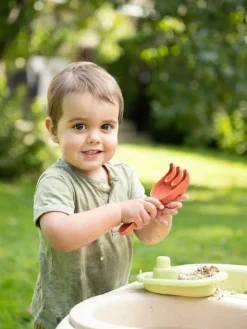 Sand- und Wasserspieltisch in Beige/ Grün - ab 18 Monaten