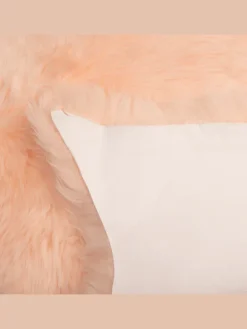 Schaffell ULURU in Rosa - (W) 65 x (H) 8 x (L) 100 cm