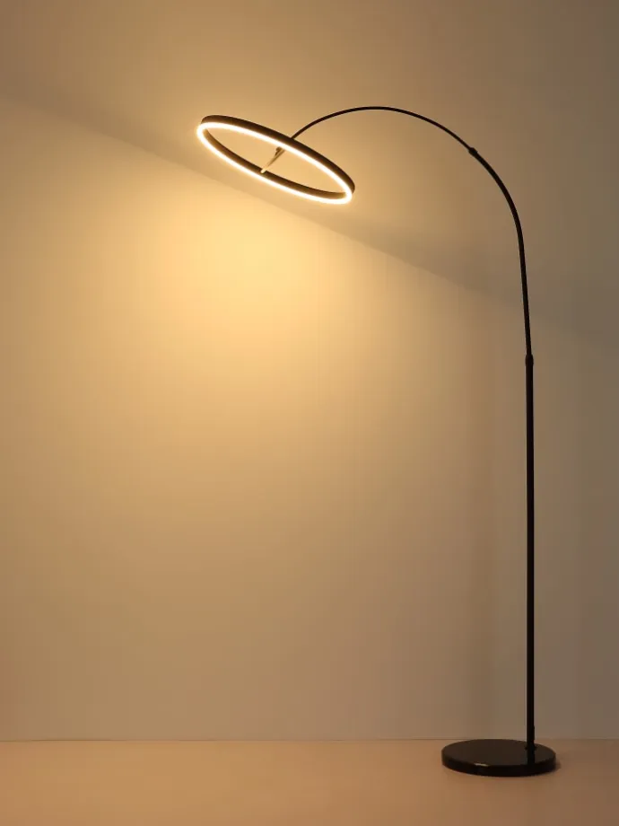 Stehleuchte "JERROLD" in black