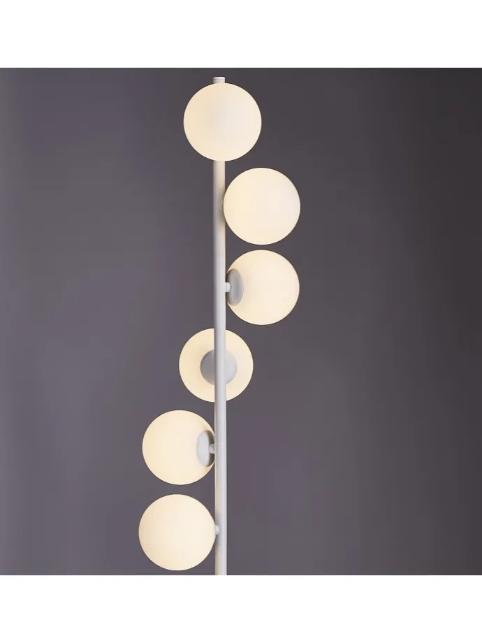 Stehleuchte VETLE in Weiß