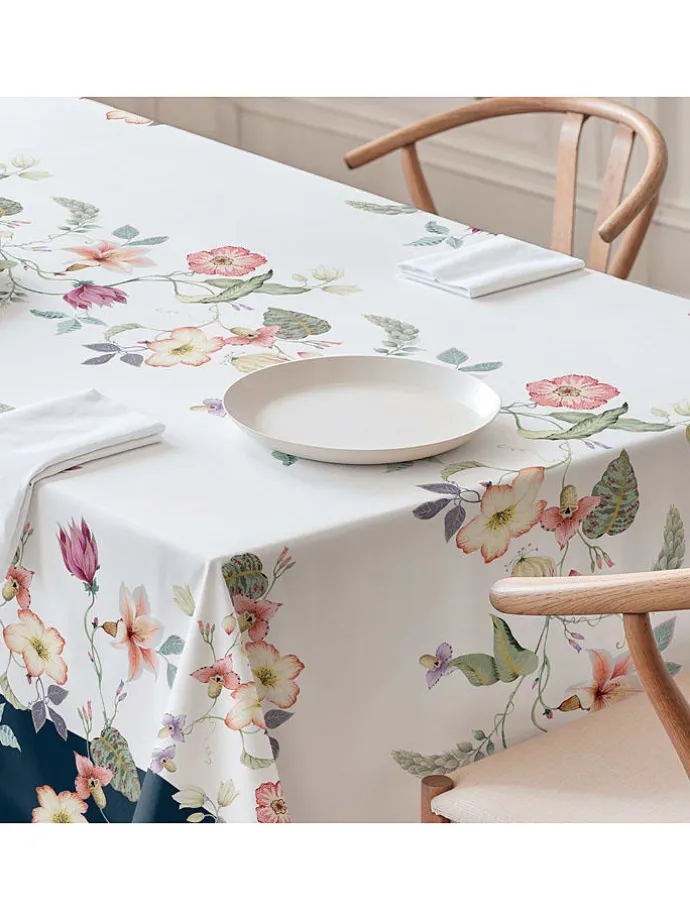 Tischdecke "Floral And Tropical Lirios" in Weiß/ Rosa