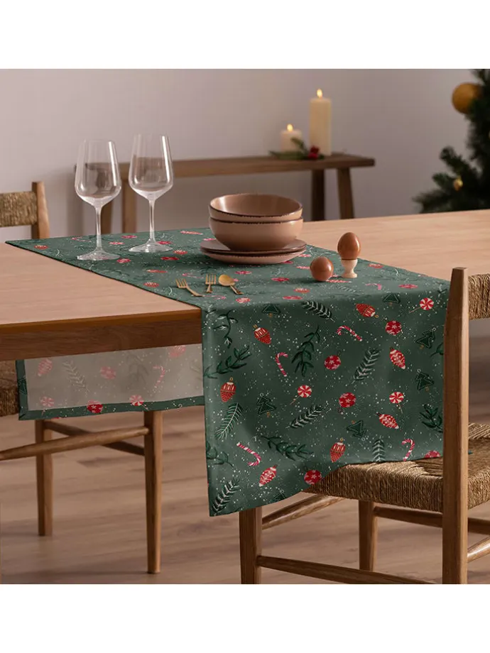 Tischläufer "Christmas Maison" in Grün/ Rot