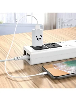 USB-Ladegerät in Weiß