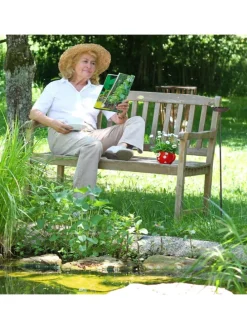 Vogeltränke in Braun