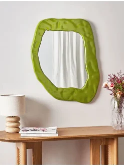 Wandspiegel MARTYRE in Grün - (W) 57 x (H) 74 x (L) 3 cm