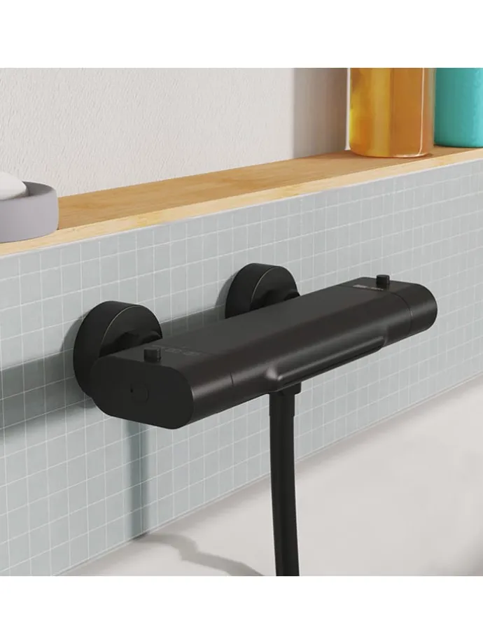 Wannenfüllarmatur "Carneo" in Schwarz