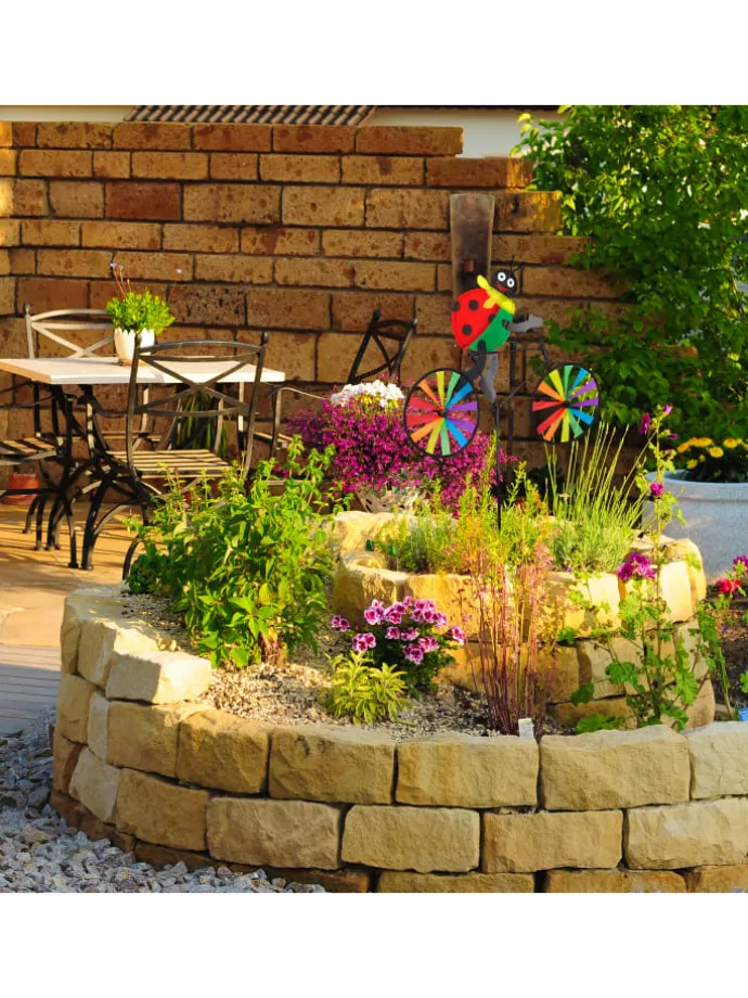 Windrad Marienkäfer in Bunt