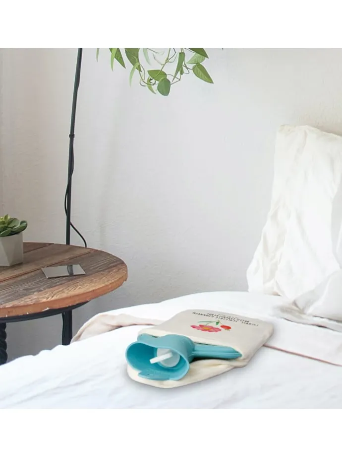 Wärmflasche Blume HageRundunge mit Spruch in Weiß